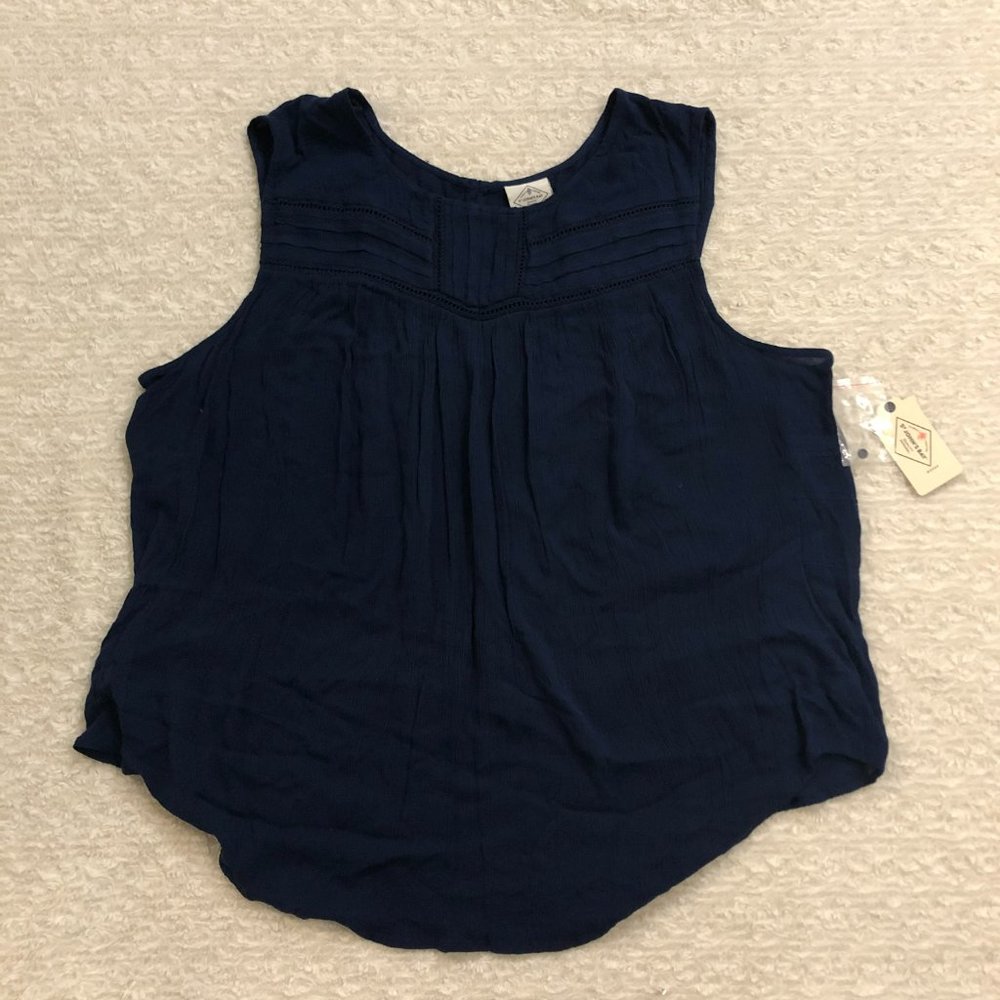 NWT, St. Johns Bay, Top, Size 2XL, Sleeveless Blouse, Color Navy, Retail $34